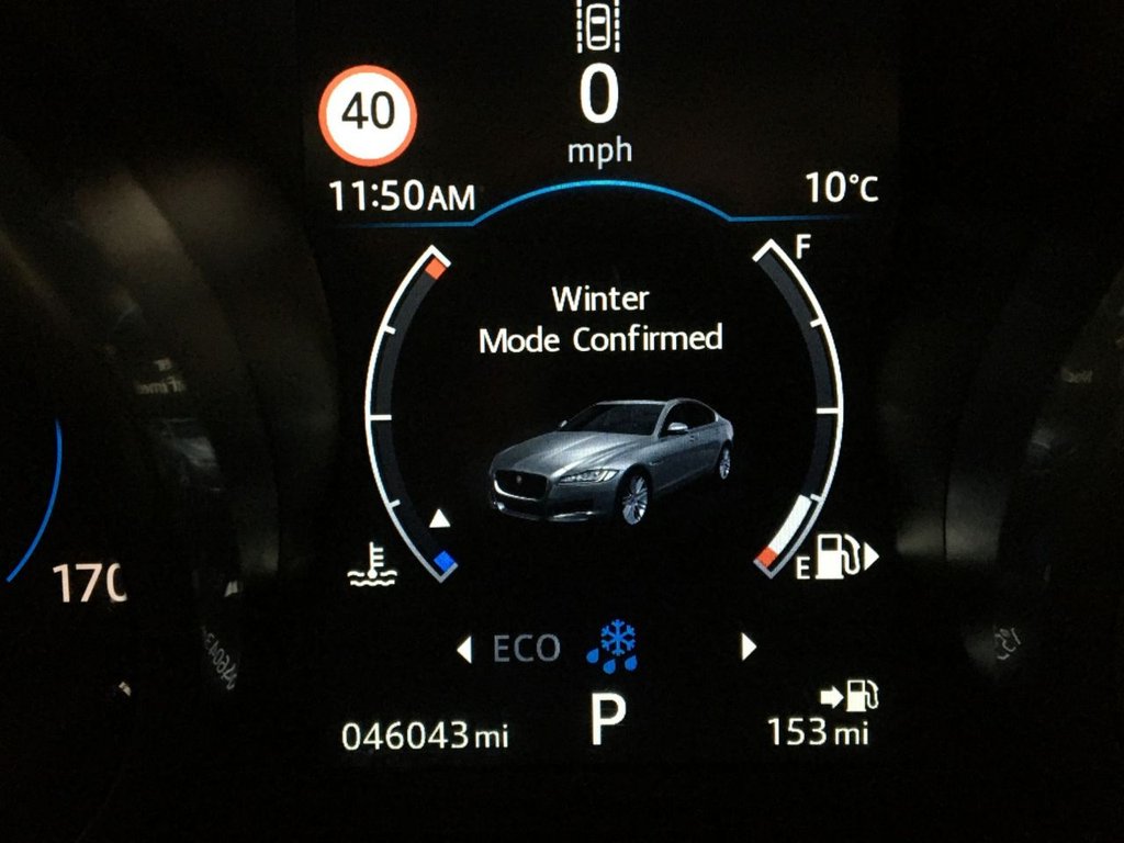 USED 2015 65 JAGUAR XF 2.0 PRESTIGE 4d 161 BHP FINANCE AVAILABLE