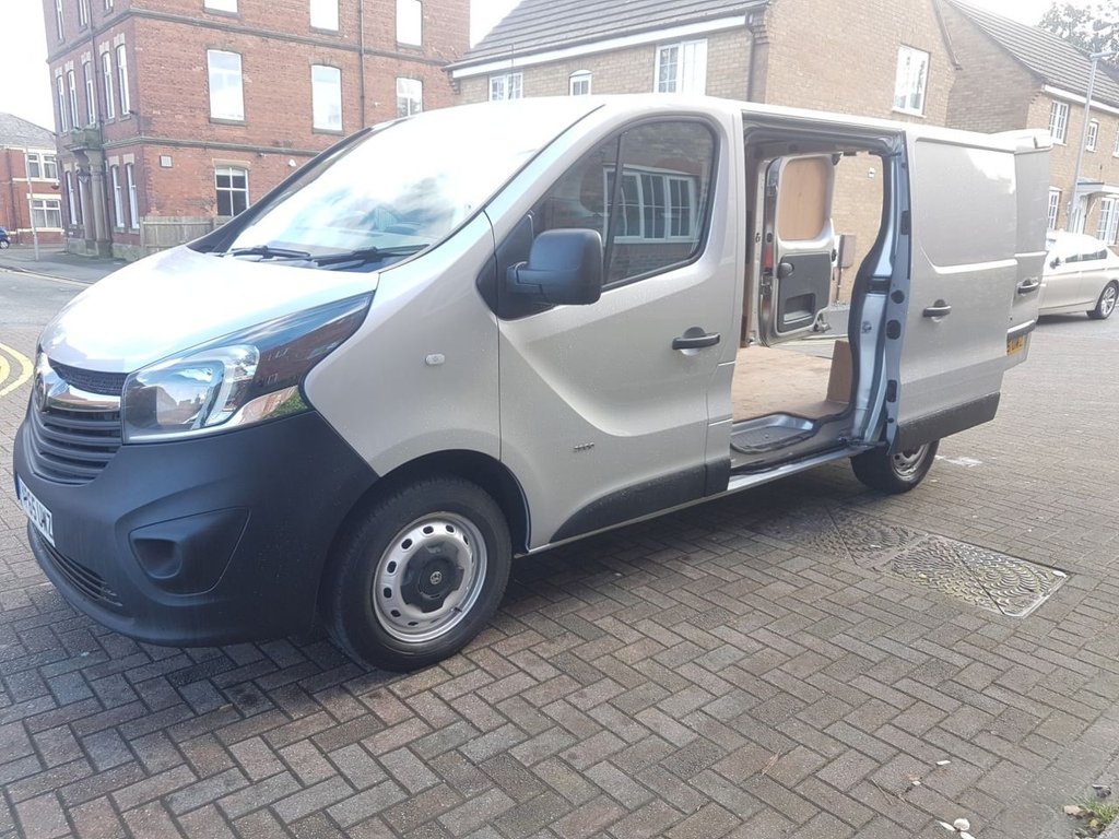 View our VAUXHALL VIVARO