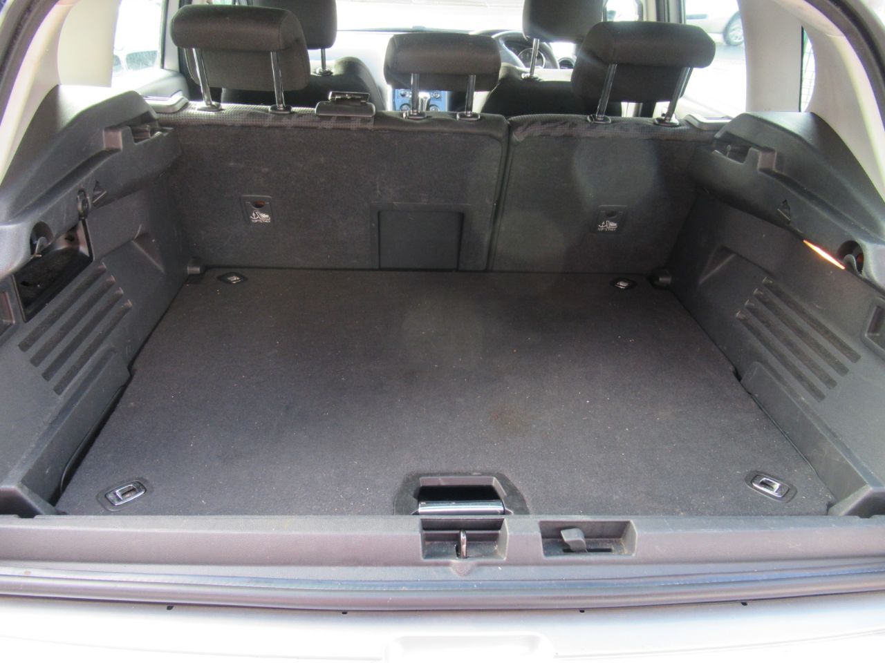 peugeot 3008 isofix