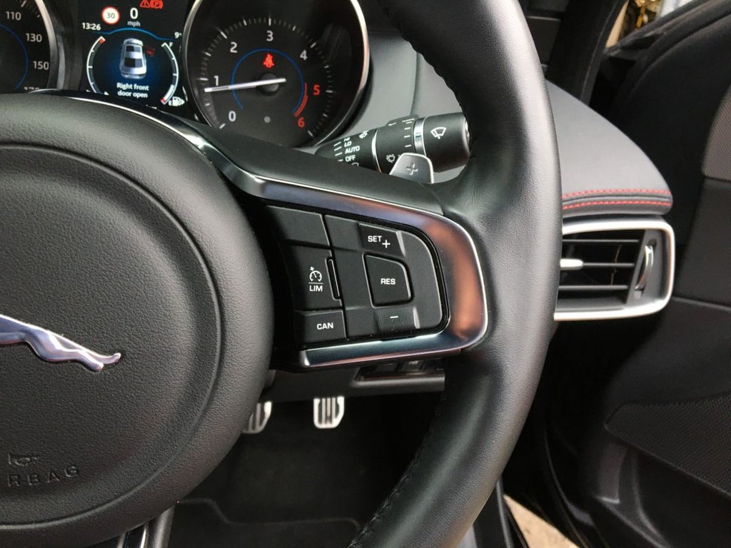 USED 2019 68 JAGUAR XE 2.0 D LANDMARK 4d 177 BHP FINANCE AVAILABLE
