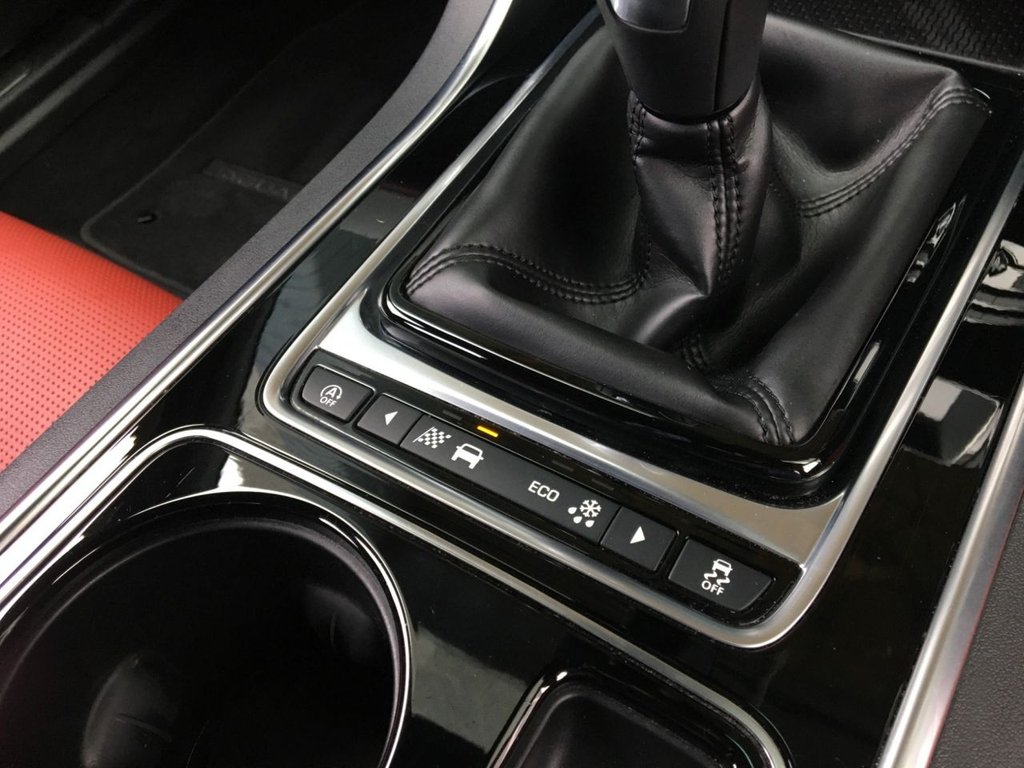 USED 2019 68 JAGUAR XE 2.0 D LANDMARK 4d 177 BHP FINANCE AVAILABLE