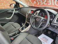 USED 2011 11 VAUXHALL ASTRA 1.2 EXCLUSIV CDTI ECOFLEX 5d 93 BHP 