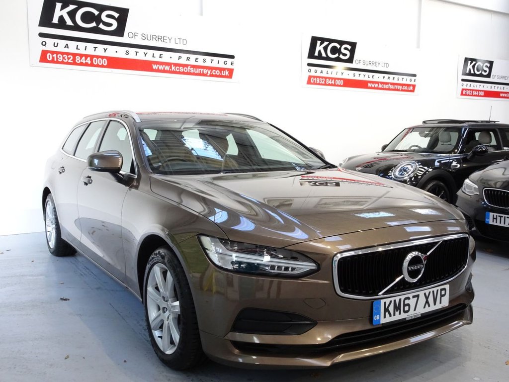 View our VOLVO V90