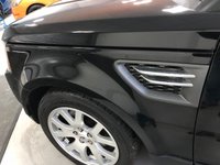 USED 2010 59 LAND ROVER RANGE ROVER SPORT 3.0 TDV6 HSE 5d 245 BHP * SUNROOF * SAT NAV * HEATED LEATHER *