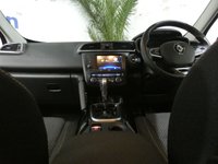 USED 2017 17 RENAULT KADJAR 1.5 DYNAMIQUE NAV DCI 5d 110 BHP SAT NAV 1 OWNER FSH