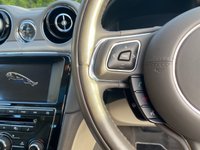USED 2014 64 JAGUAR XJ 3.0 D V6 PORTFOLIO 4d 275 BHP AUTO Premium Edition