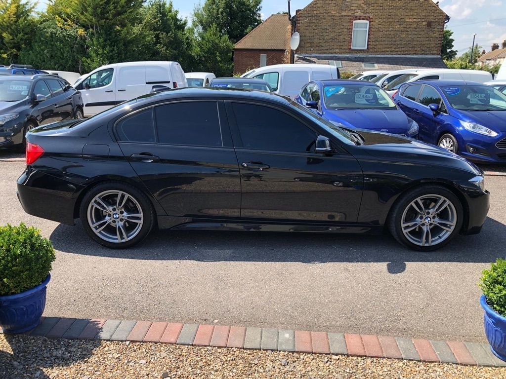 View our BMW 3 SERIES