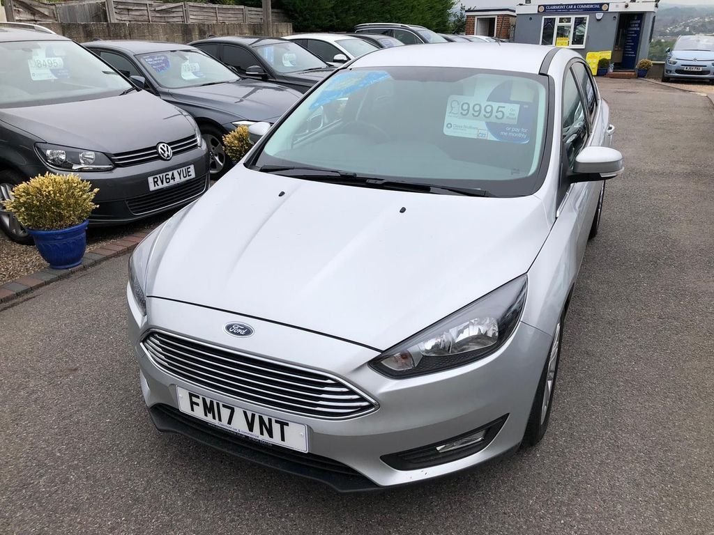 View our FORD FOCUS