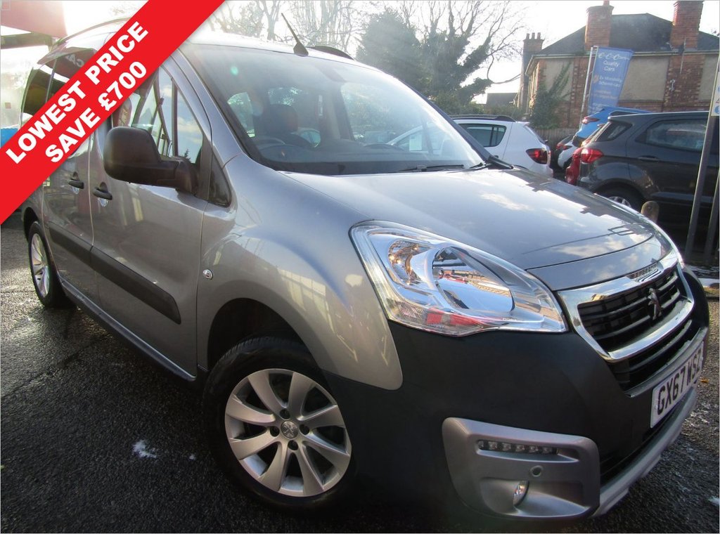 View our PEUGEOT PARTNER