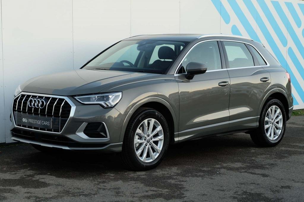 View our AUDI Q3