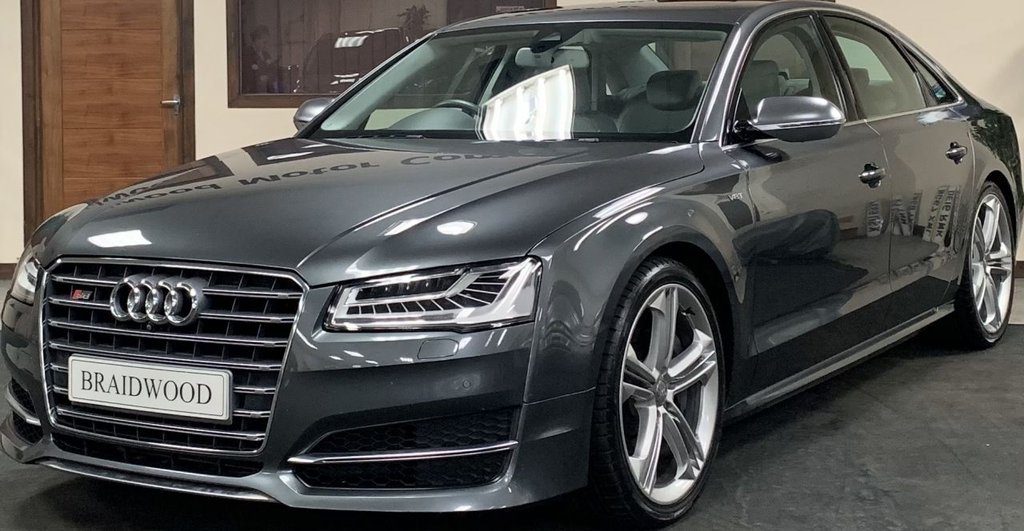View our AUDI S8