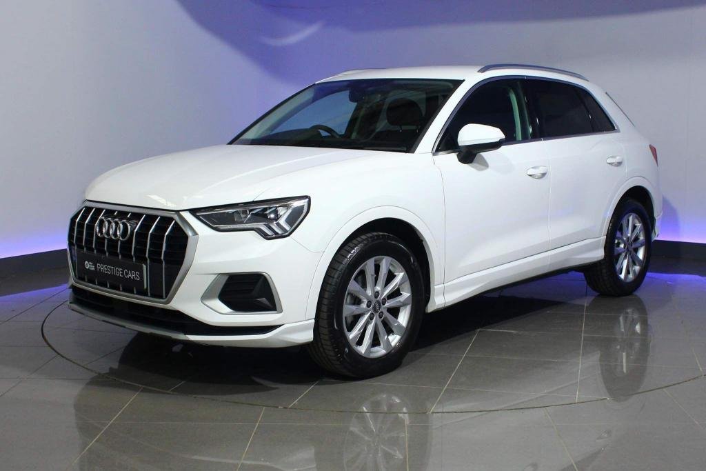 View our AUDI Q3