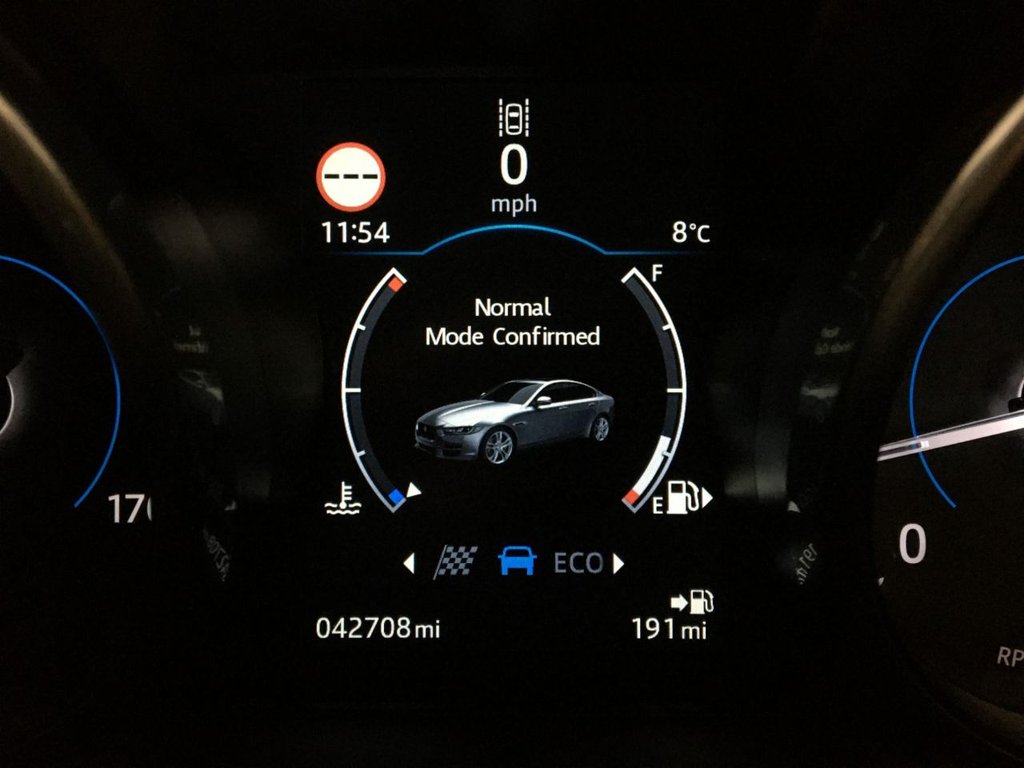 USED 2016 66 JAGUAR XE 2.0 R-SPORT 4d 178 BHP FINANCE AVAILABLE