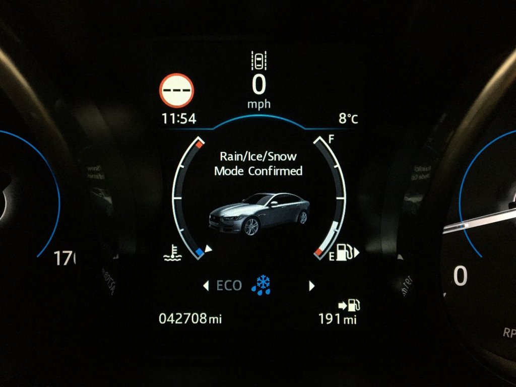 USED 2016 66 JAGUAR XE 2.0 R-SPORT 4d 178 BHP FINANCE AVAILABLE