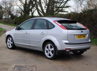 USED 2005 05 FORD FOCUS 1.6 GHIA 16V 5d 116 BHP www.suffolkcarcentre.co.uk - Located at Ilketshall