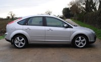 USED 2005 05 FORD FOCUS 1.6 GHIA 16V 5d 116 BHP www.suffolkcarcentre.co.uk - Located at Ilketshall