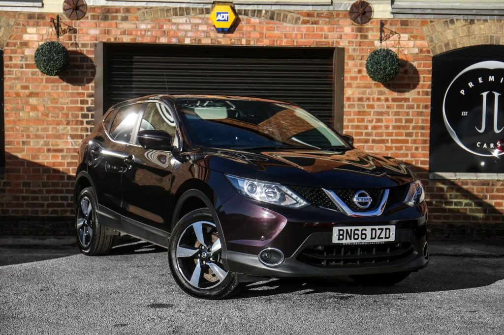 View our NISSAN QASHQAI