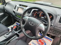 USED 2015 15 TOYOTA HI-LUX 3.0 INVINCIBLE 4X4 D-4D DCB 169 BHP CRUISE CONTROL + BULL BARS + TOWBAR