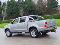 USED 2015 15 TOYOTA HI-LUX 3.0 INVINCIBLE 4X4 D-4D DCB 169 BHP CRUISE CONTROL + BULL BARS + TOWBAR