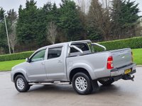 USED 2015 15 TOYOTA HI-LUX 3.0 INVINCIBLE 4X4 D-4D DCB 169 BHP CRUISE CONTROL + BULL BARS + TOWBAR