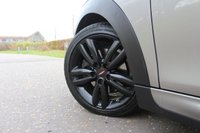 USED 2018 68 MINI HATCH COOPER 2.0 COOPER S 3d 190 BHP Sunroof, JCW CHILI, APPLE Play