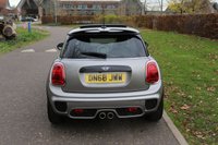 USED 2018 68 MINI HATCH COOPER 2.0 COOPER S 3d 190 BHP Sunroof, JCW CHILI, APPLE Play