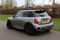 USED 2018 68 MINI HATCH COOPER 2.0 COOPER S 3d 190 BHP Sunroof, JCW CHILI, APPLE Play