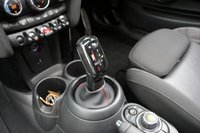 USED 2018 68 MINI HATCH COOPER 2.0 COOPER S 3d 190 BHP Sunroof, JCW CHILI, APPLE Play