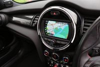 USED 2018 68 MINI HATCH COOPER 2.0 COOPER S 3d 190 BHP Sunroof, JCW CHILI, APPLE Play