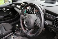 USED 2018 68 MINI HATCH COOPER 2.0 COOPER S 3d 190 BHP Sunroof, JCW CHILI, APPLE Play