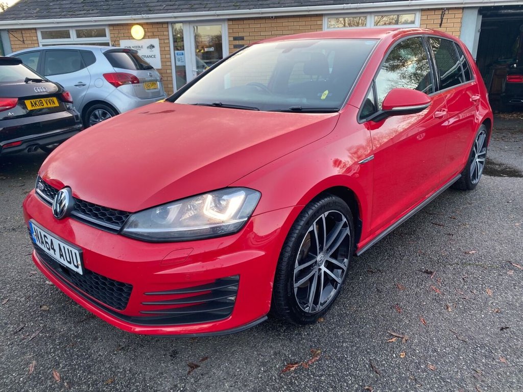 View our VOLKSWAGEN GOLF