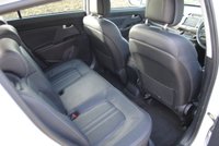 USED 2012 62 KIA SPORTAGE 2.0 CRDI KX-3 SAT NAV 5d 134 BHP www.suffolkcarcentre.co.uk - Located at Ilketshall