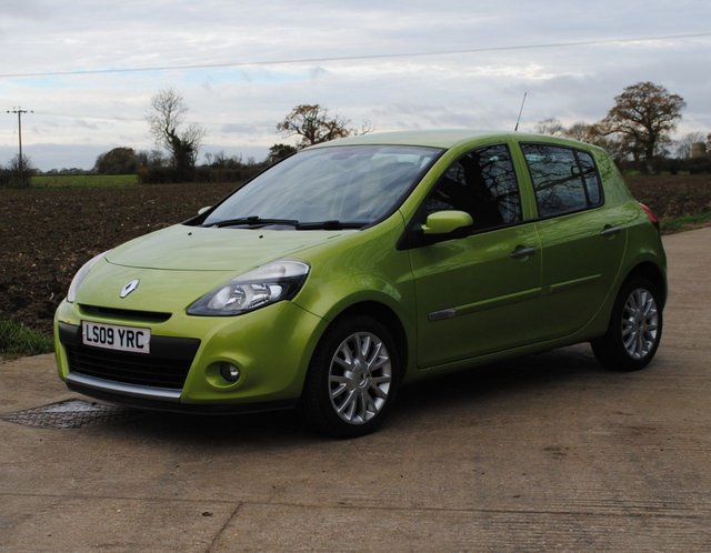 2009 09 Renault Clio 1.1 DYNAMIQUE 16V 5d 74 BHP