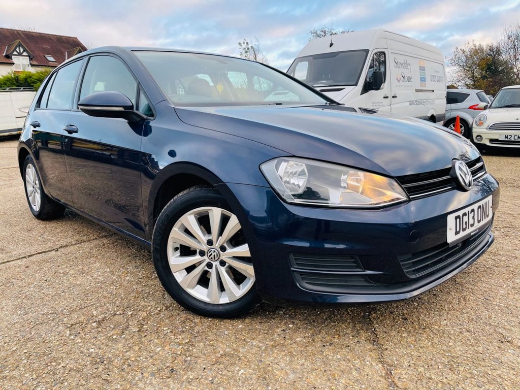 View our VOLKSWAGEN GOLF