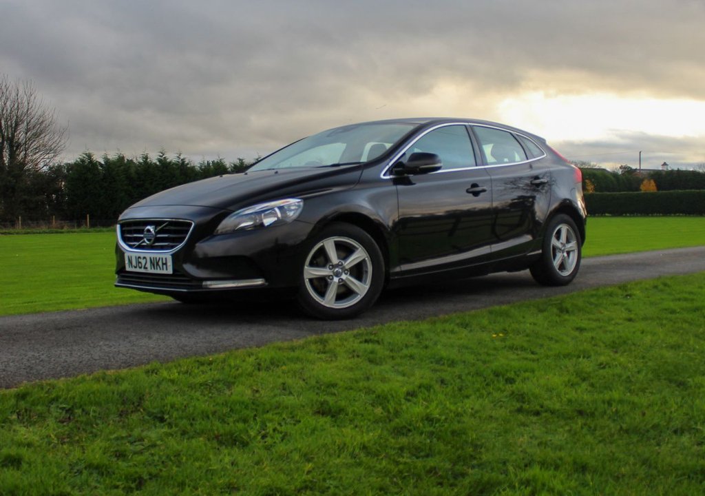 View our VOLVO V40