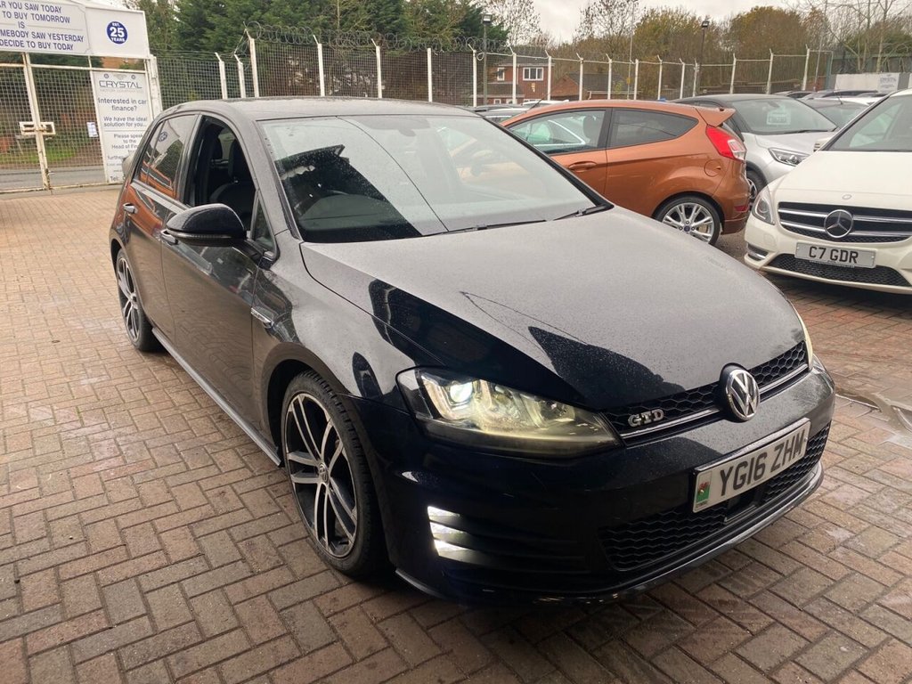 View our VOLKSWAGEN GOLF
