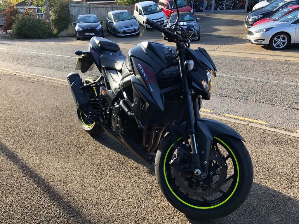 View our SUZUKI GSXS