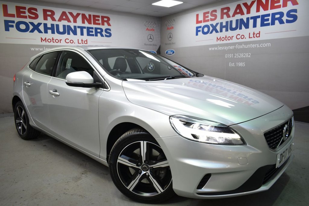 View our VOLVO V40
