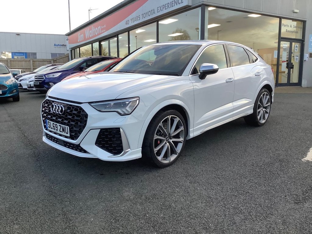 View our AUDI Q3