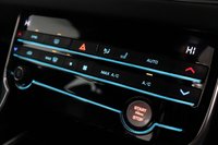 USED 2017 17 JAGUAR XF 2.0 D R-SPORT AWD 4d 177 BHP 