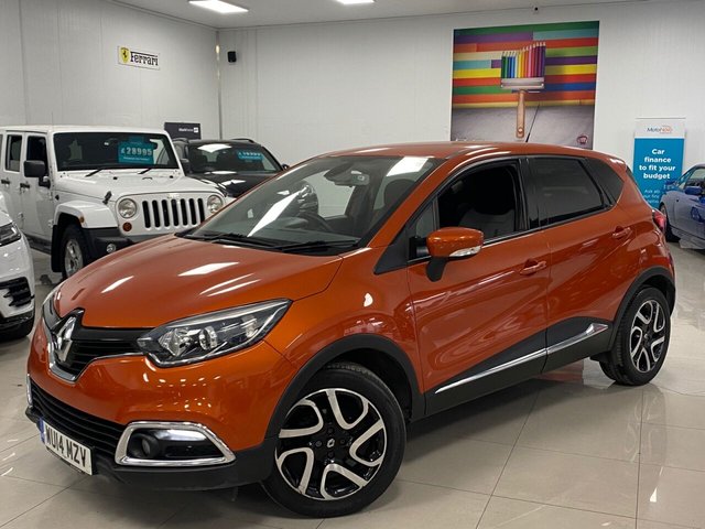 View our RENAULT CAPTUR