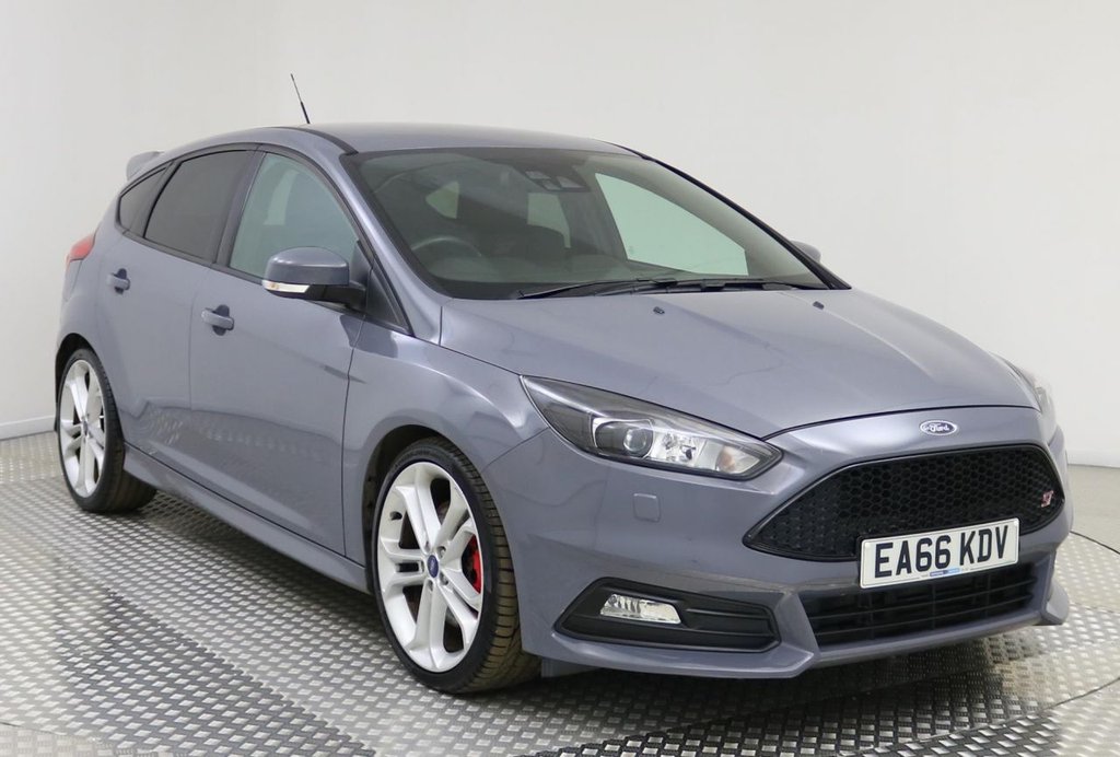 View our FORD FOCUS