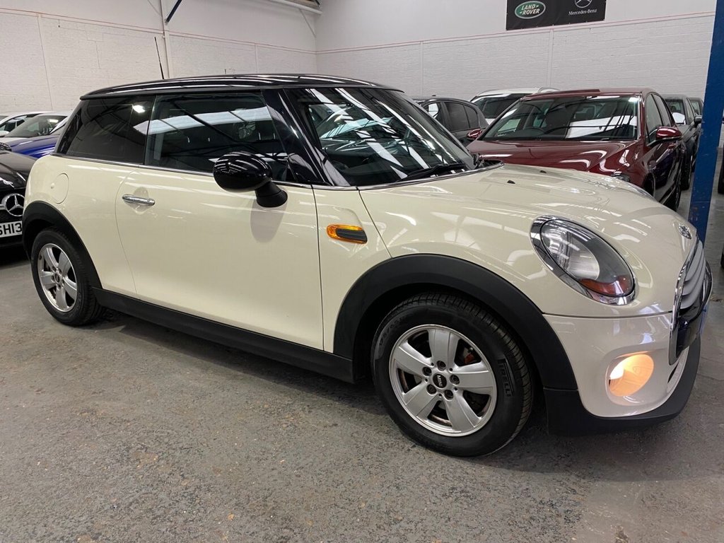 View our MINI HATCH COOPER