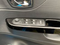 USED 2016 65 RENAULT CAPTUR 0.9 DYNAMIQUE S NAV TCE 5d 90 BHP EX-DEMO + 1 OWNER CAPTUR 0.9 TCe DYNAMIQUE 'S' FINISHED IN TAHOE BLUE METALLIC/BLACK ROOF COMBINATION. GREAT SPEC AND EVEN GREATER PRICE. ONLY 30,700 MILES WITH HISTORY