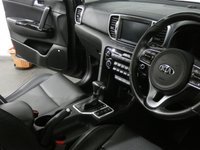 USED 2018 67 KIA SPORTAGE 2.0 CRDI KX-3 5d 134 BHP SAT NAV PANORAMIC ROOF LEATHER