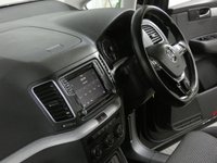 USED 2017 67 VOLKSWAGEN SHARAN 2.0 SE TDI BLUEMOTION TECHNOLOGY 5d 148 BHP 7 SEATS 1 OWNER FSH