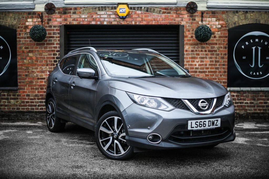 View our NISSAN QASHQAI