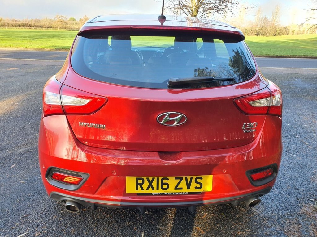 16 Hyundai I30 Turbo Gdi 10 995