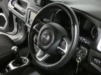 USED 2017 67 JEEP RENEGADE 1.6 LONGITUDE 5d 108 BHP SAT NAV 1 OWNER FSH