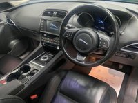 USED 2016 66 JAGUAR F-PACE 2.0 PRESTIGE AWD 5d 178 BHP FREE 15 MONTHS AU WARRANTY